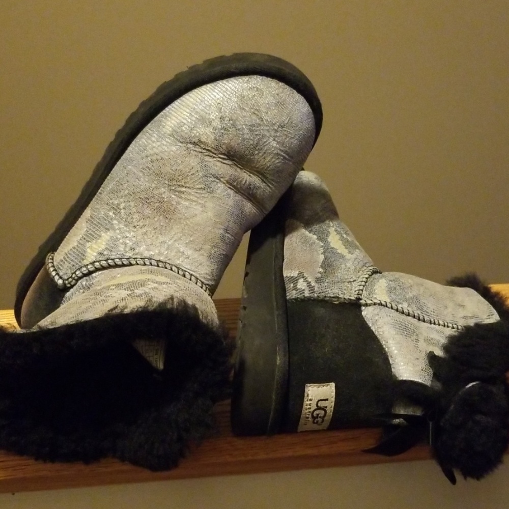 Bailey uggs size 7